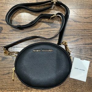 Marc Jacobs Rewind Oval Crossbody Bag